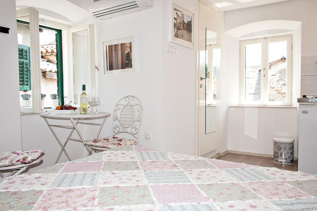Guest House Babina - Apartments King & Queen Split Room photo