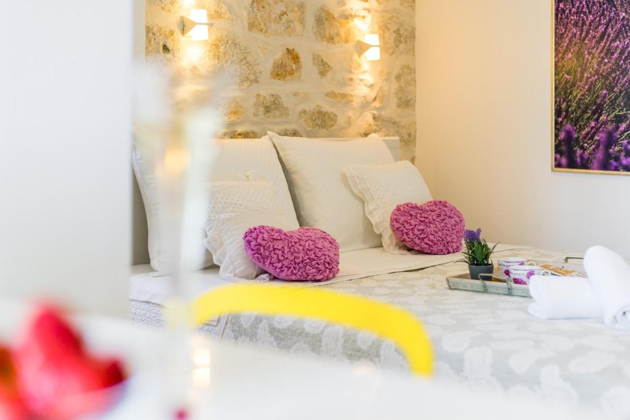 Guest House Babina - Apartments King & Queen Split Exterior photo